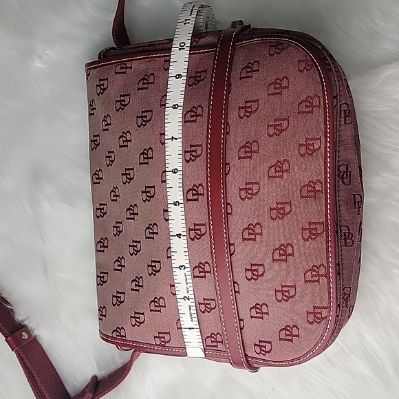 DOONEY & BOURKE VTG Cabriolet Red Monogram Print Canvas Flap Messager Saddle Bag - Picture 9 of 16